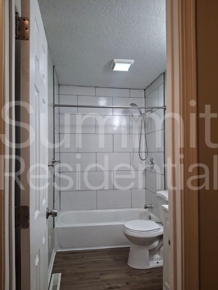 Building Photo - 8001 E 89th Ter