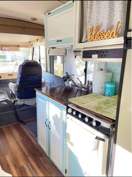 Building Photo - 3133 Homestead Rd