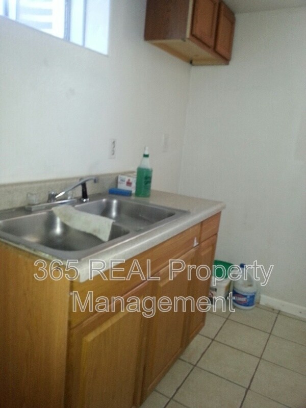 Building Photo - 430 28th Ave