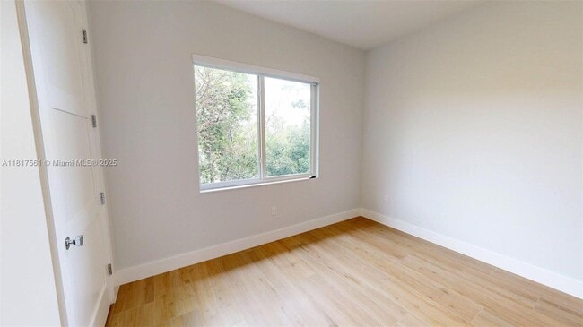 Building Photo - 1027 Snapper Ln