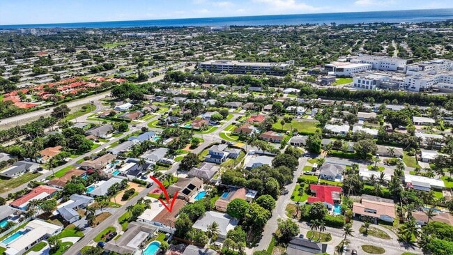 Building Photo - 714 SW 25th Ave