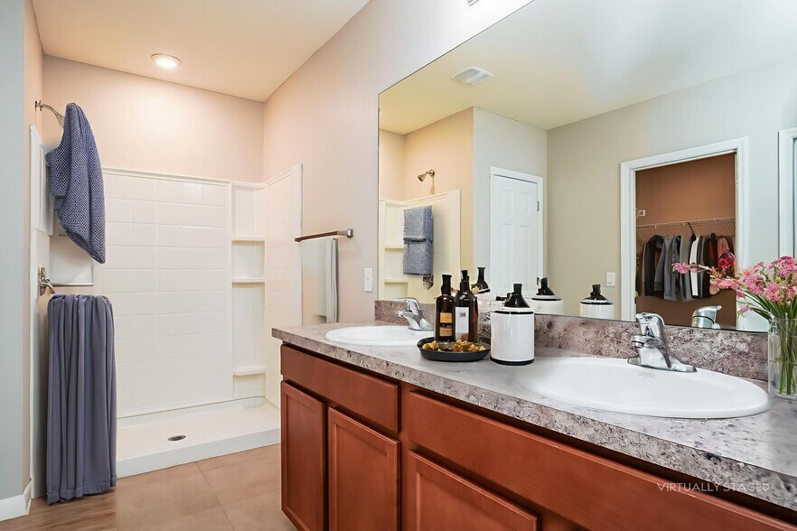 Building Photo - 28226 Arrowhead Cir