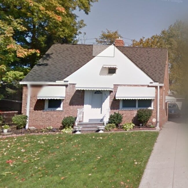 Building Photo - 21511 Clare Ave