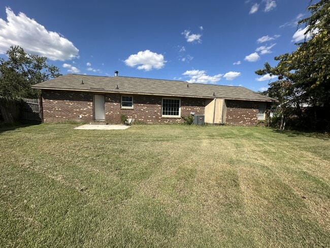 Building Photo - 7882 Uriah Dr