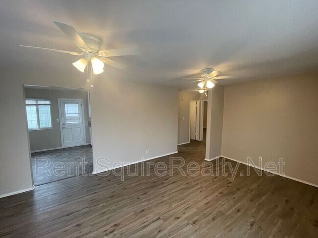 Building Photo - 355 S Aspan Ave