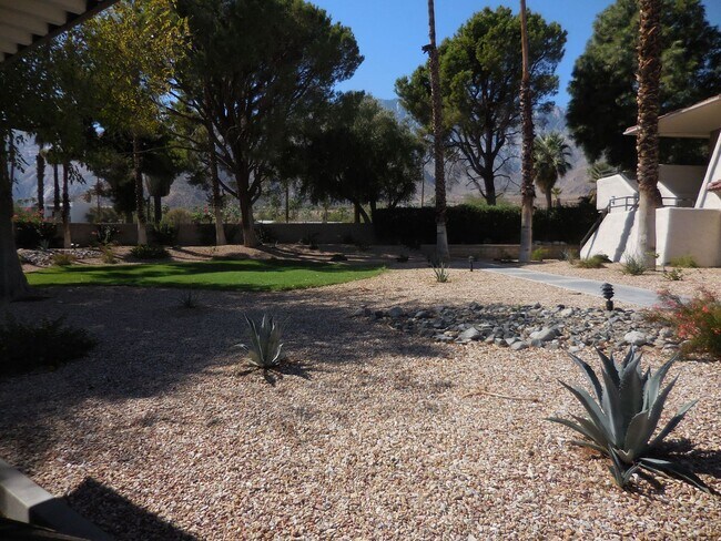 Building Photo - Beautifully Updated Corner Unit with Mountain Views in Palm Springs Villas I