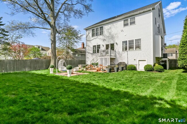 Building Photo - 228 Eastlawn St