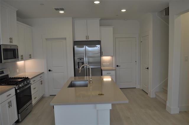 Building Photo - 2520 Red Tailed Hawk Ln