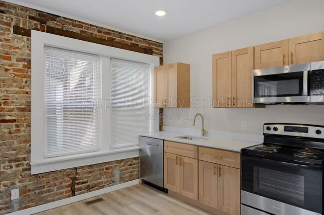 Building Photo - 3140 Magnolia Ave