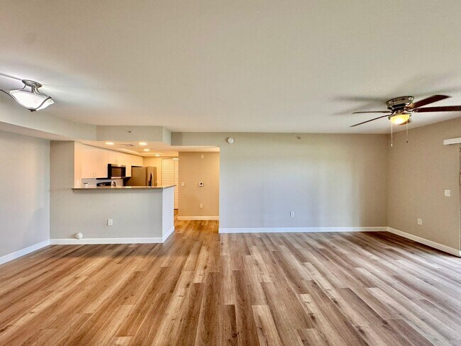 Building Photo - 5055 Wiles Rd
