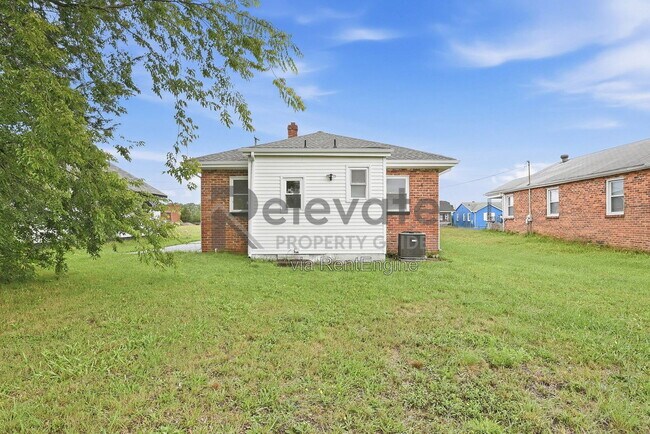Building Photo - 3605 South St