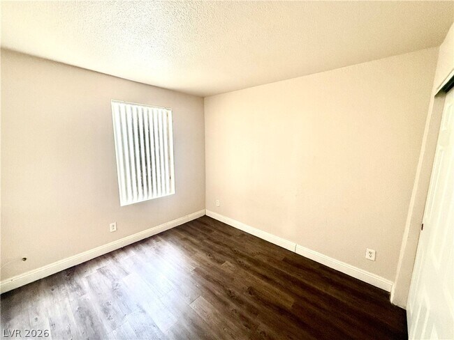 Building Photo - 2801 N Rainbow Blvd