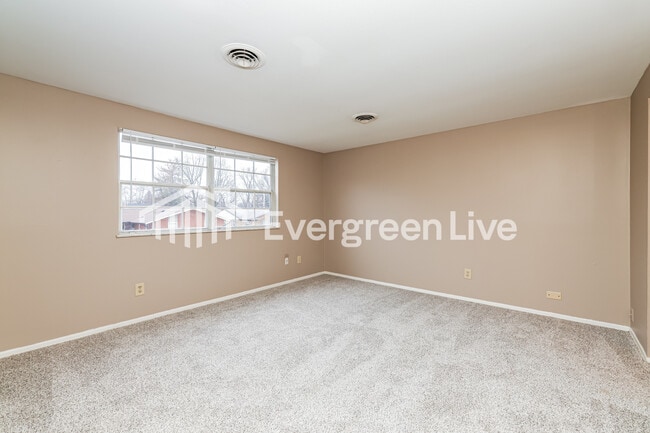 Building Photo - 4418 Procuniar Dr