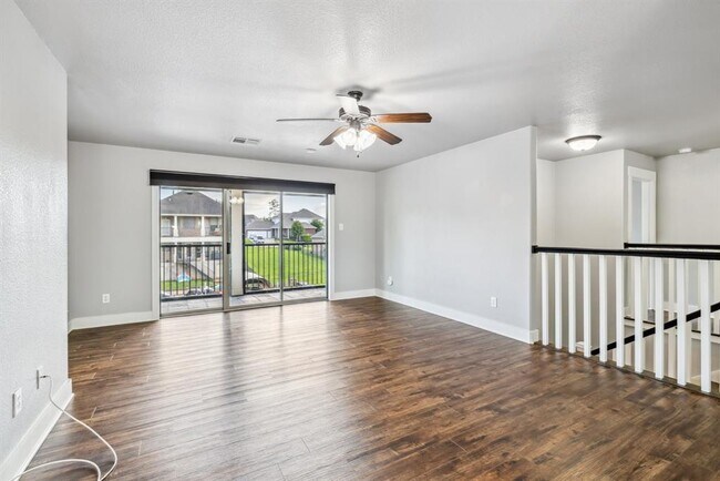 Building Photo - 12336 Pebble View Dr