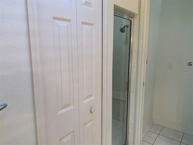 Building Photo - 109 Kings Dr