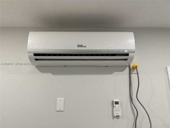 Building Photo - 6335 N Miami Ave