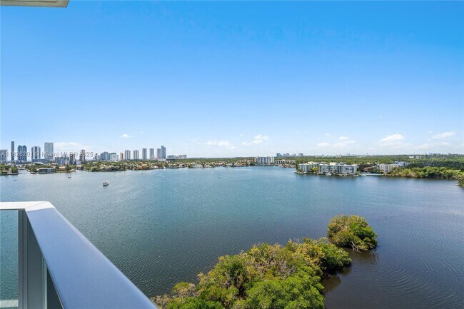 Building Photo - 17111 Biscayne Blvd