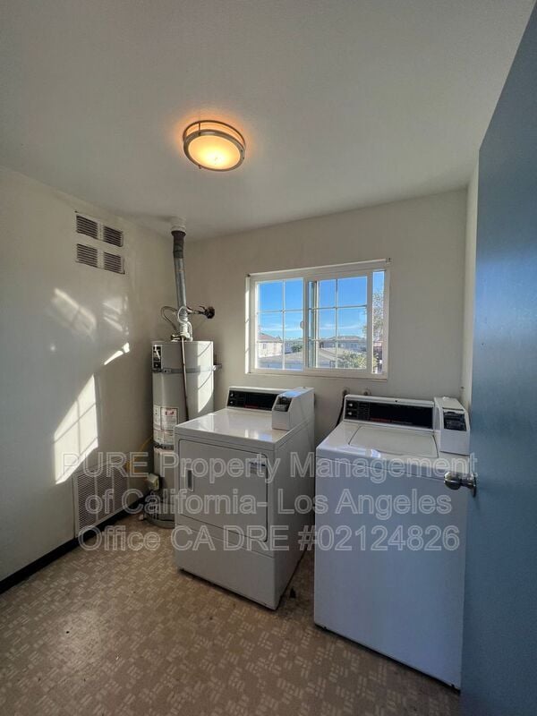 Building Photo - 1639 W 205th St