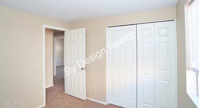 Building Photo - 7230 N Ulene Pl