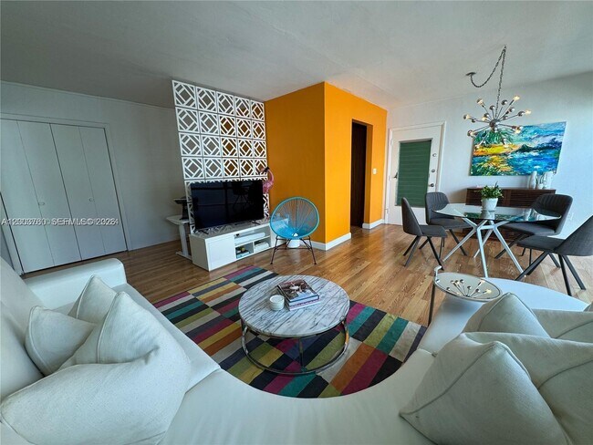 Building Photo - 1400 Pennsylvania Ave