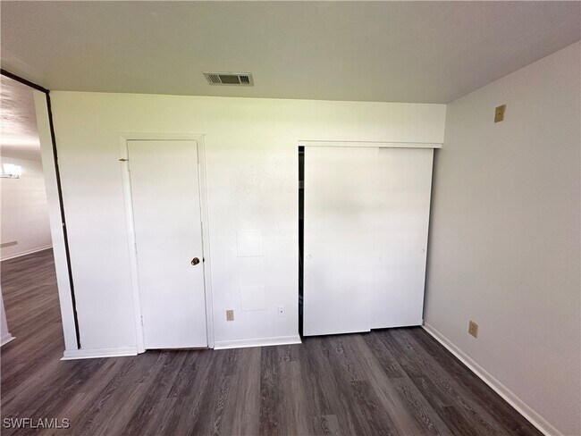 Building Photo - 1605 Ridgecrest St