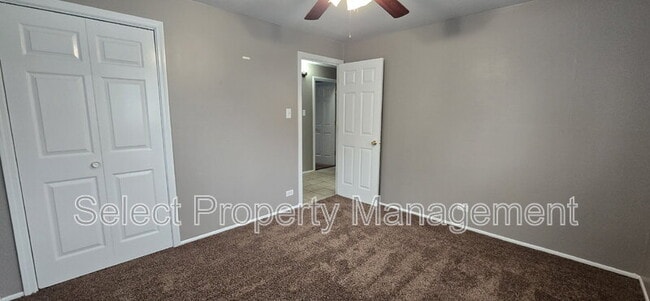 Building Photo - 522 Sara Dr