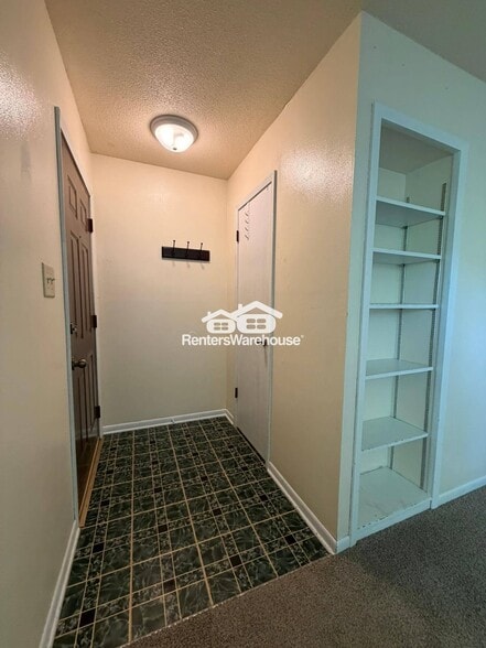 Building Photo - 1215 Cummins Pkwy