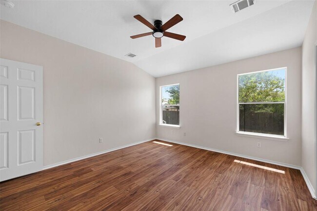 Building Photo - 1225 Tudor House Rd