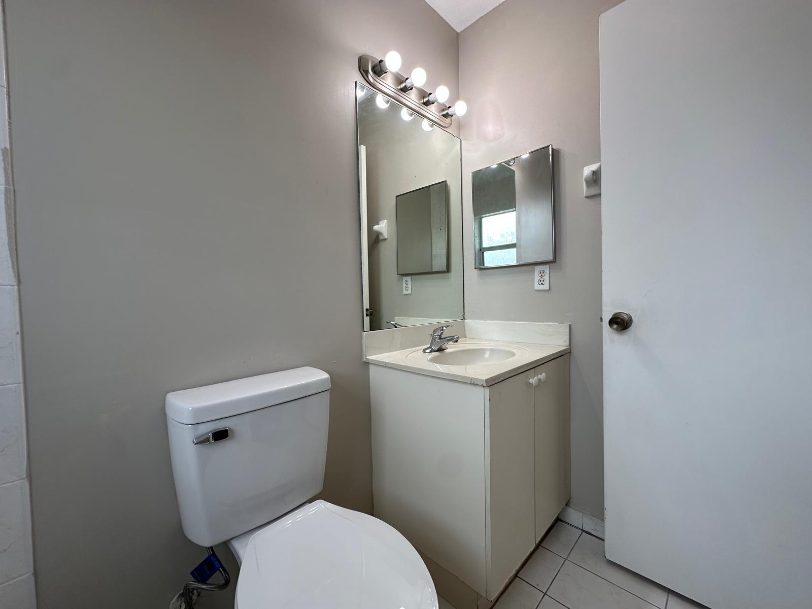 Building Photo - 1536 SE 31st Ct