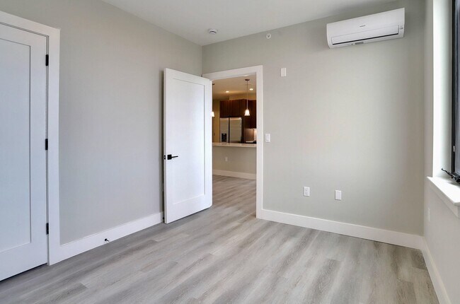 Building Photo - 3516 John F. Kennedy Blvd