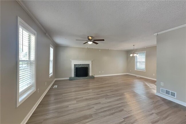 Building Photo - 102 Ashford Dr