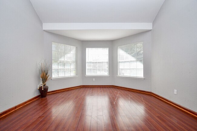 Building Photo - 11414 Chariot Dr