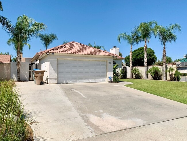 Building Photo - Beautifully Updated Home in Tevis Ranch - ...