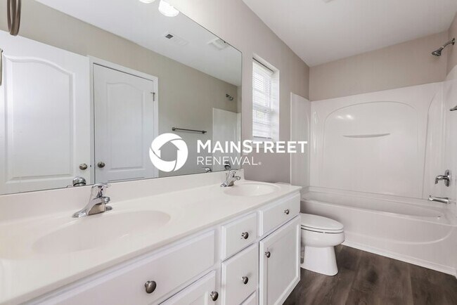 Building Photo - 4 Bedroom Pet-Friendly Home in STALLINGS, NC with Main Street Renewal
