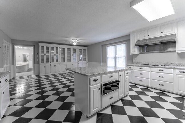 Building Photo - 81 Wills Dr