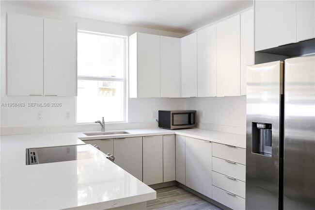 Building Photo - 160 NE 57th St