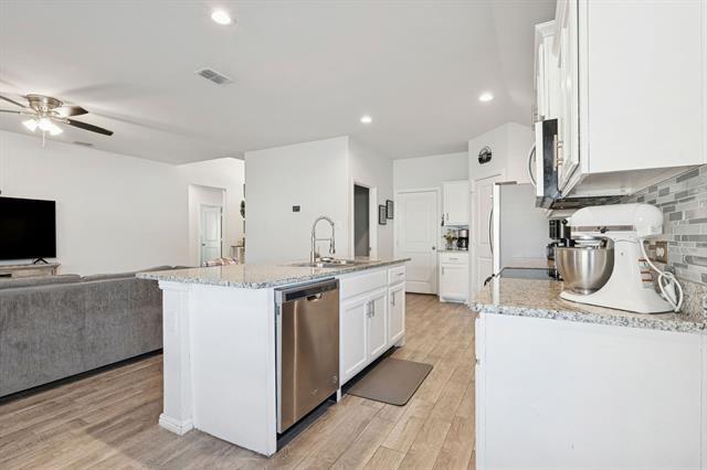 Building Photo - 421 Houndstooth Dr