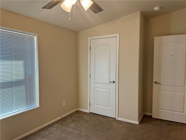 Building Photo - 4318 Amanda Ave