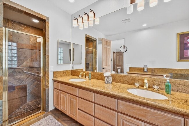 Building Photo - 79122 Starlight Ln