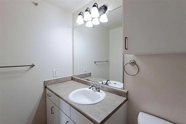 Building Photo - 12800 Center Lake Dr