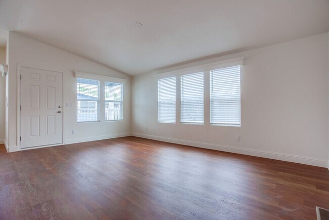 Building Photo - Manufactured Home in Casitas del Sol, 55+ Community