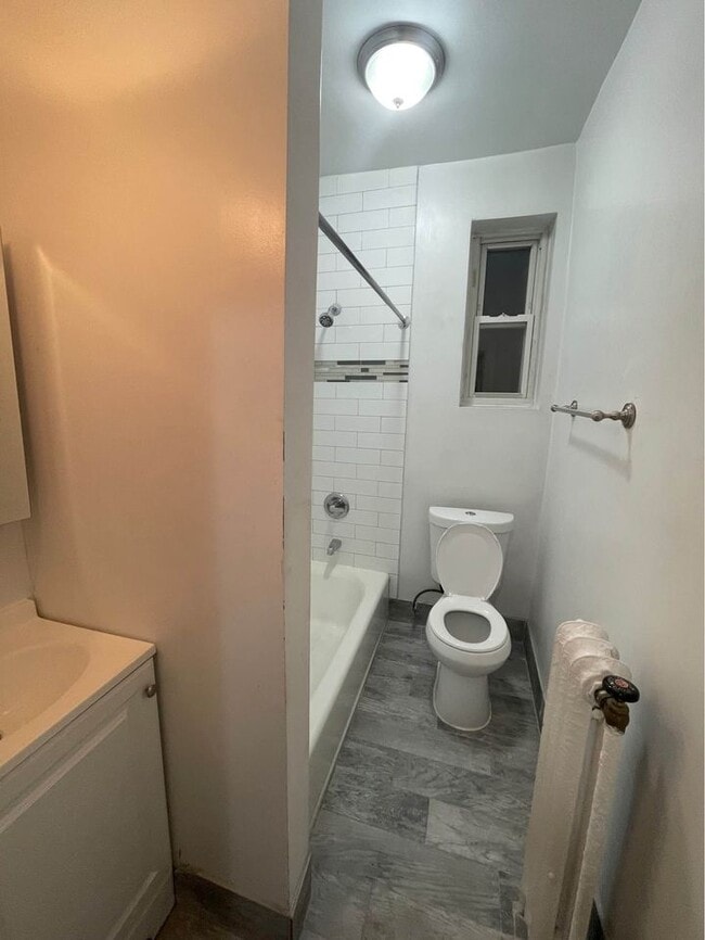 Building Photo - 255 Lafayette Ave