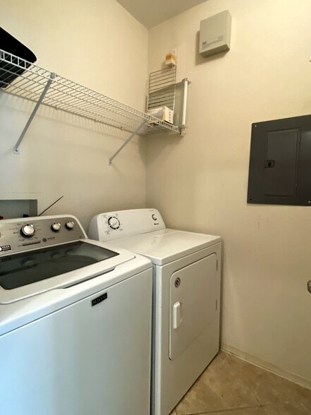 Building Photo - 2709 Via Cipriani #531A