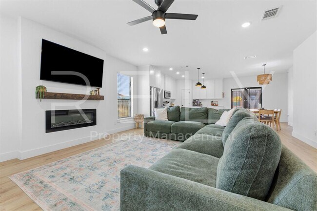 Building Photo - 129 Seattle Slew Dr