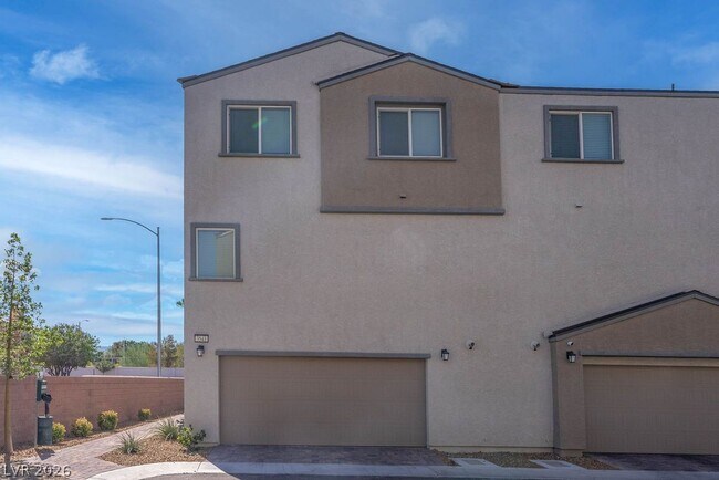 Building Photo - 3541 Reserve Ct