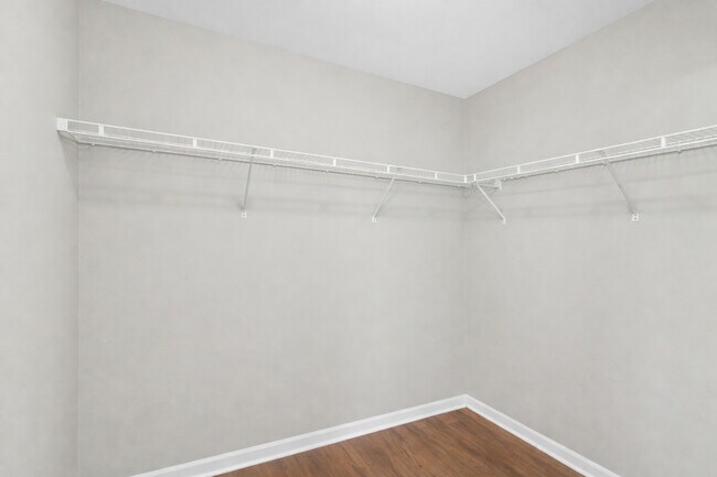 Building Photo - 426 Kingfisher Rd