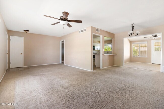 Building Photo - 10301 W Charter Oak Dr