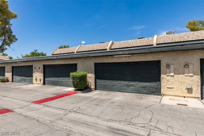 Building Photo - 3318 China Dr