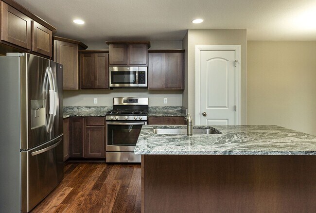 Building Photo - Perfect Single Family Home in Norwalk