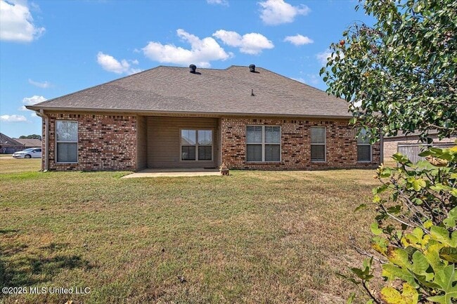 Building Photo - 1022 Trinity Dr